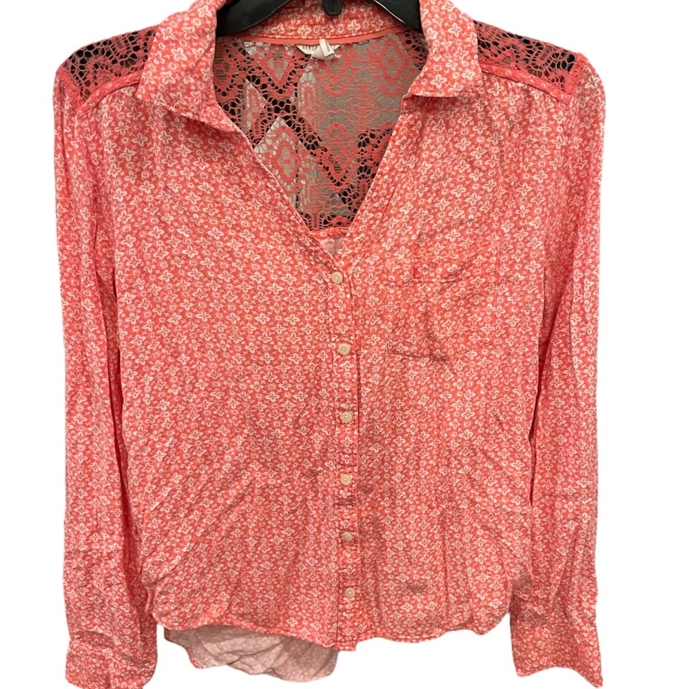 Button up - Picture 2 of 3